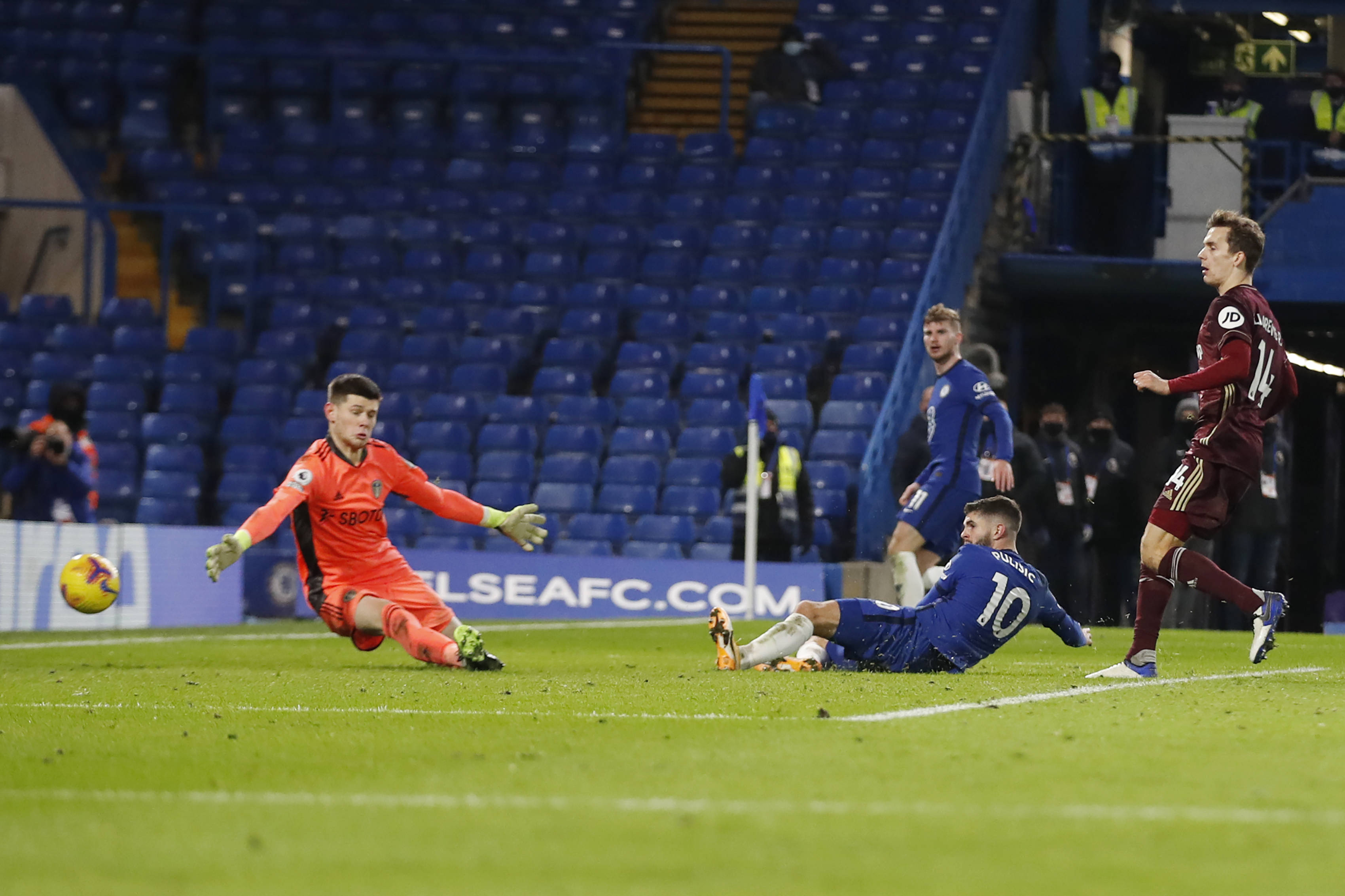 在赛前都表 在赛前都表